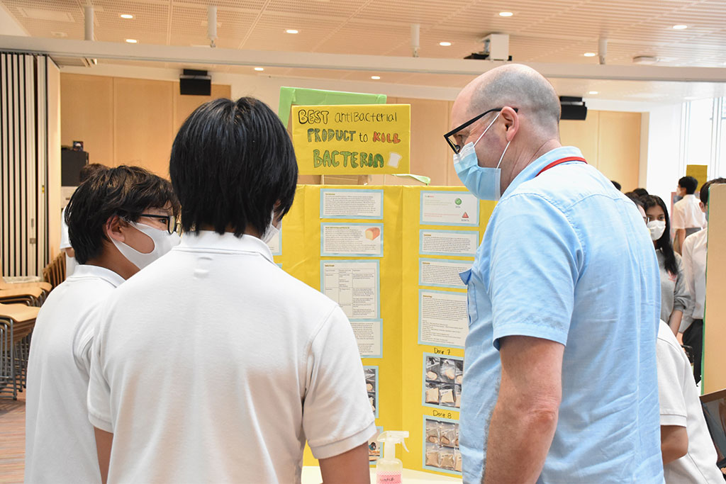 Middle School Science Fair - Presenting Scientific Research